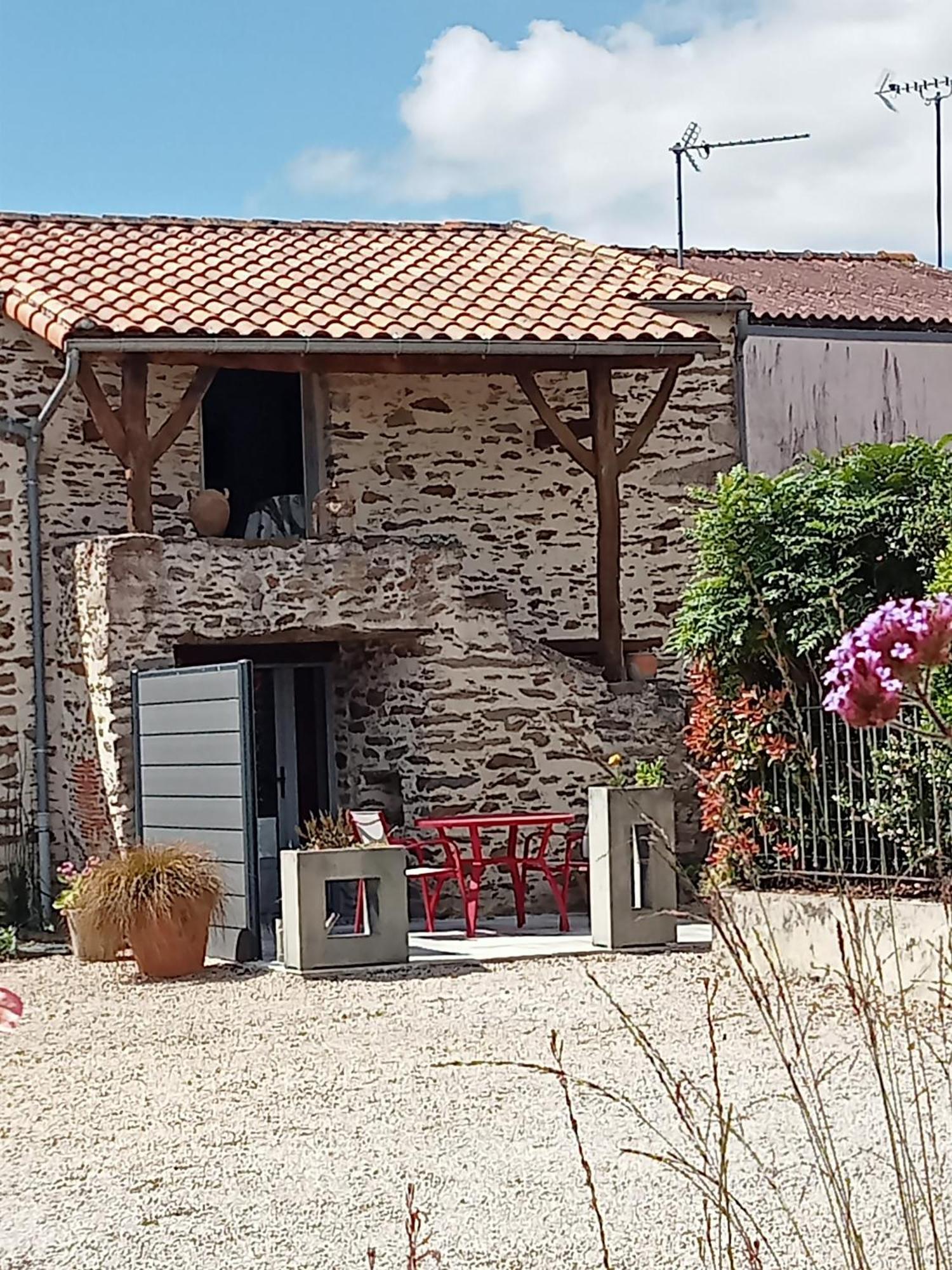 Fleur De Vigne Acomodação com café da manhã Monnieres  Exterior foto