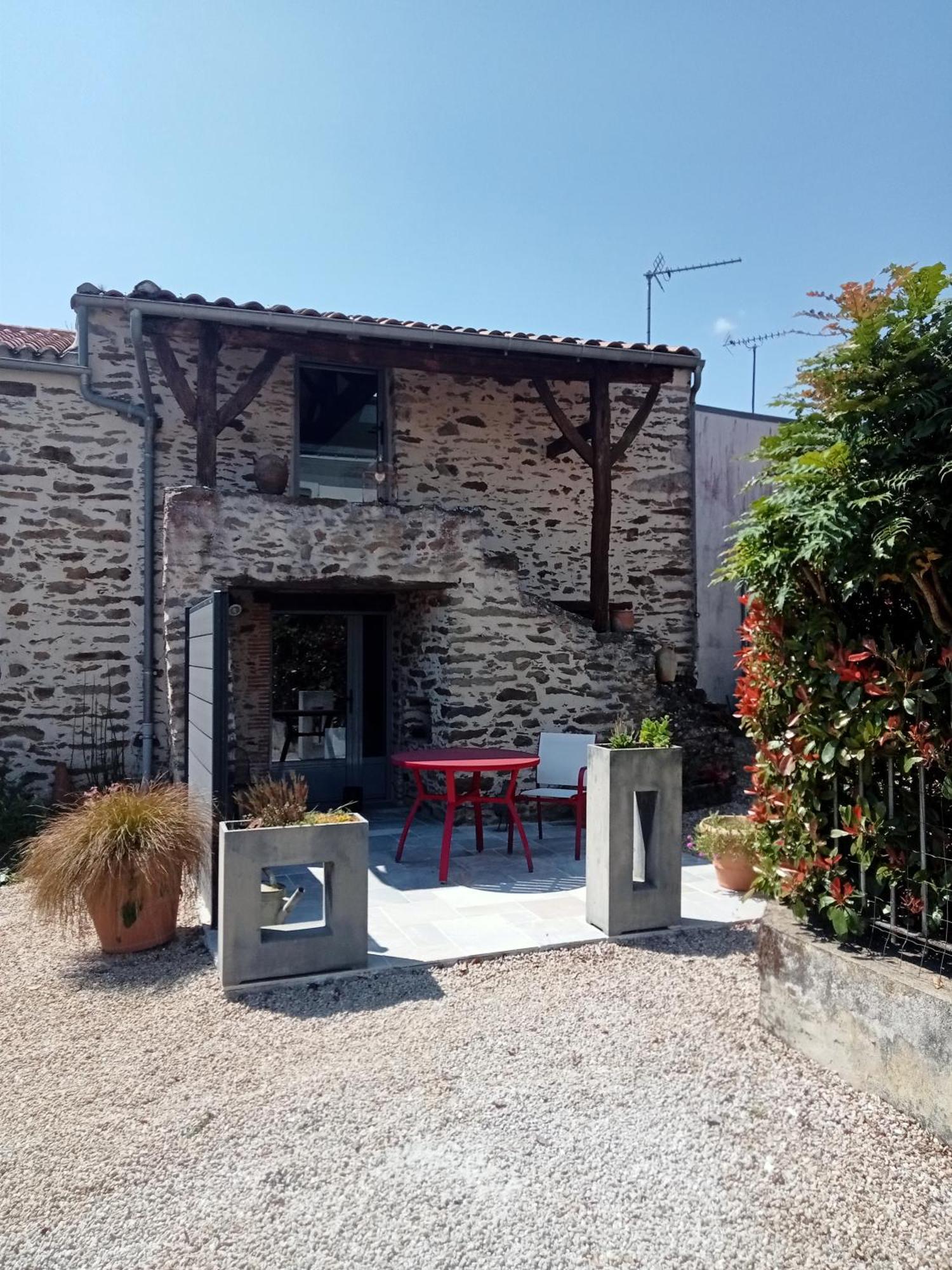 Fleur De Vigne Acomodação com café da manhã Monnieres  Exterior foto